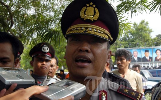 Jenazah Firman Gani Tiba di Rumah Duka