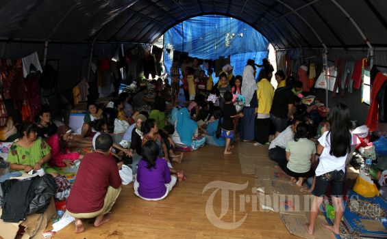 Korban Banjir Butuh Alat Membersihkan Rumah