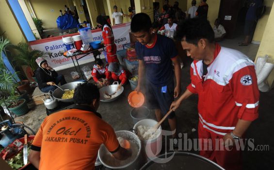 BNPB Pastikan Stok Pangan untuk Pengungsi Cukup