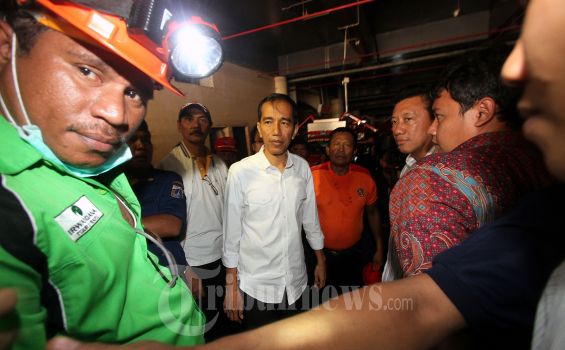 Sore Hari Jokowi Masih Tancap Gas Kunjungi Korban Banjir