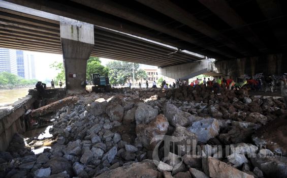 Warga Pejompongan Diuntungkan Jebolnya Tanggul Latuharhary