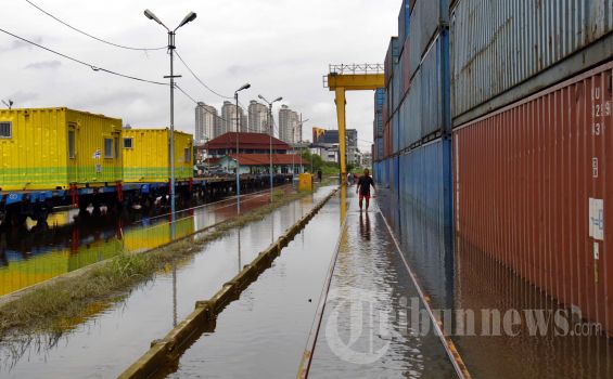 Pelindo III Investasi Rp 200 Miliar Kembangkan Terminal Peti Kemas