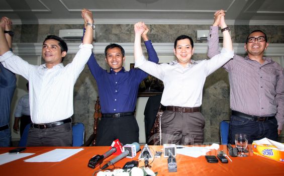 Kabar Hary Tanoe Balik Ke NasDem Dibantah Ahmad Rofiq