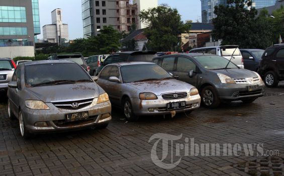 Basement 4 UOB Masih Menyisakan Lumpur Setebal 20 Sentimeter