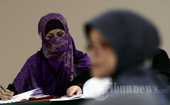 Hari Ini Neneng Sri Wahyuni Bacakan Pembelaan