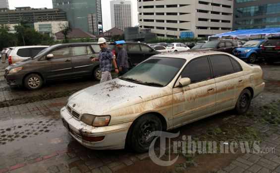 STNK Kendaraan Rusak Polisi Bantu Bikin yang Baru