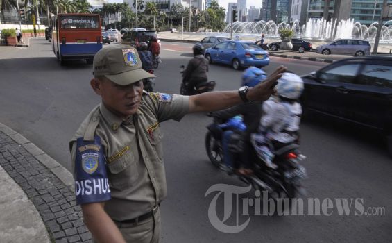 Kasatpol PP DKI: Tameng dan Pentung untuk Lindungi Warga