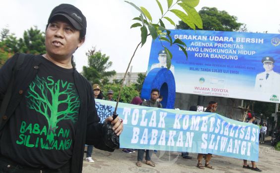 Ayi Vivananda Tanda Tangan Tolak Pembangunan Restoran