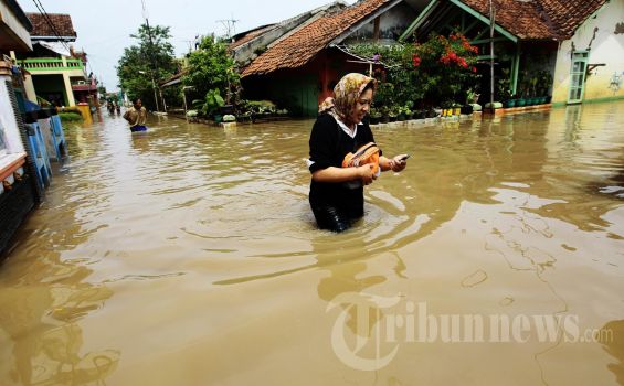 Banjir Lumpuhkan Dunia Usaha di Bandung