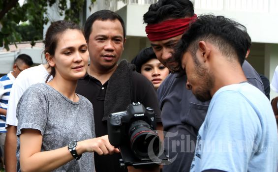 Depan dan Belakang Sama Enak, Luna Maya Kecanduan