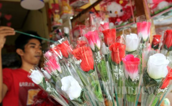 Mau Belanja Bunga dan Pernak-pernik Valentine? Di Sini Tempatnya