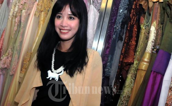 Akting Bareng Tora Sudiro Jadi Tantangan Bagi Fanny Fabriana di Film 3 Dara 2