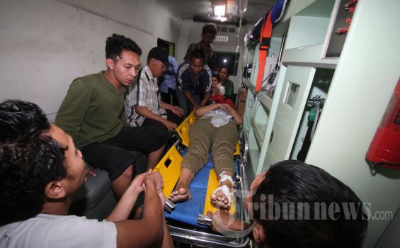 Ajat Suami Korban Kecelakaan: Dia Peluk Saya Mesra Banget