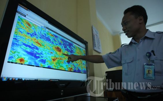 Kaltim Masih Terkena Ekor Badai