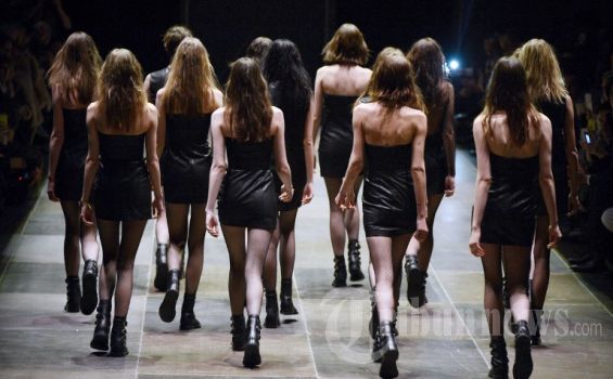 Maunya Mengeksplor Gaya Grunge, Saint Laurent Malah Dapat Kritik Lagi