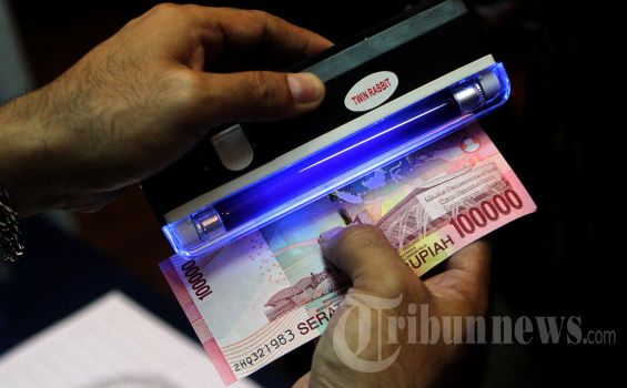 Jumat Sore Rupiah Kembali Ditutup Melemah ke Posisi Rp14.838
