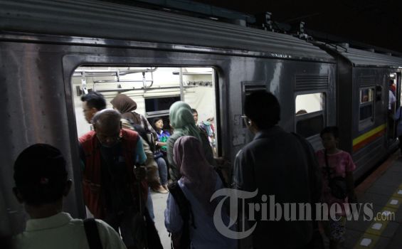 Subsidi Tarif KRL Tergantung Pemerintah