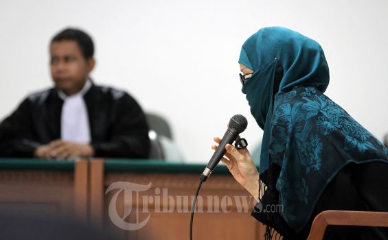 Rosa Duduk Berdampingan Neneng, Anas: Kalau Takut Geser Aja