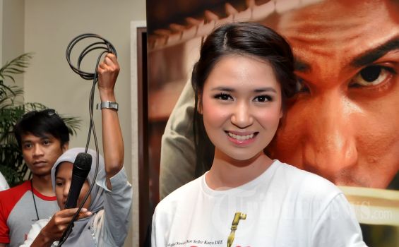 Laura Basuki Shock Gara-gara Gadis Tiongkok
