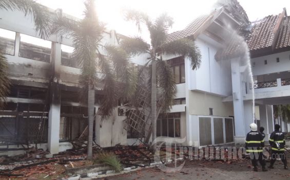 PNS Demo Pelayanan Pemkab Palopo Lumpuh
