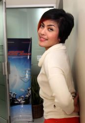 Novita Dapat Layanan Full Service dari Desainer Ivan Gunawan