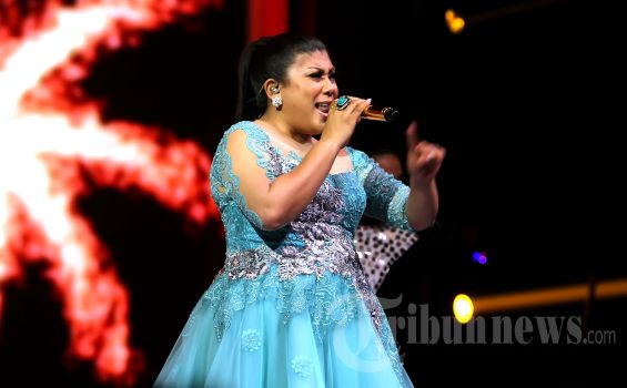 Ingin Piala Grammy Awards, Regina Idol Tak Peduli Ditertawakan Orang