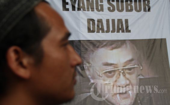 Tobat, Eyang Subur Minta Bimbingan FPI