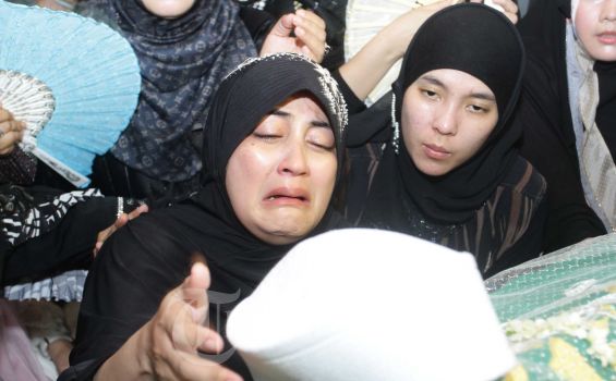 Warga Depok Juga Gelar Shalat Gaib untuk Uje