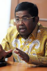 Idrus Marham Jenguk Rusli Zainal di KPK