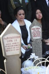 Siapa Ketua MPR Pengganti Taufiq Kiemas?