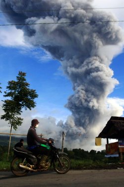 Abu Vulkanik Gunung Sinabung Bakal Selimuti Kota Siantar