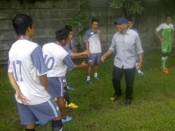Rahmad Darmawan Sambangi Pemain Persebaya