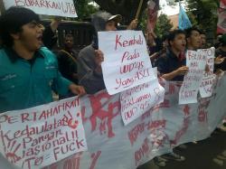 Aliansi Perjuangan Mahasiswa Tolak Konfrensi WTO
