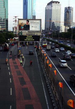 Ruas Jalan Ibu Kota Ramai Lancar