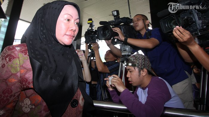 Massa Pendukung Atut Bikin Macet Jalur Rasuna Said