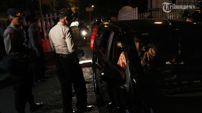 Mohon Maaf Jemaat, Tas Anda Harus Digeledah Aparat Gabungan