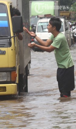 Hujan Semalam, Jakarta Dikepung Genangan