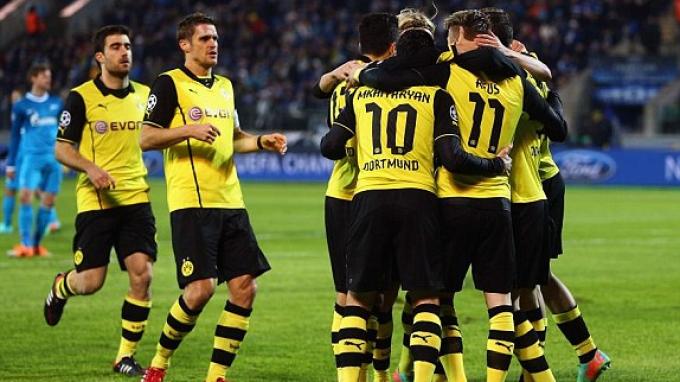 Lewandowski Dua Gol, Dortmund Sikat Zenit 4-2