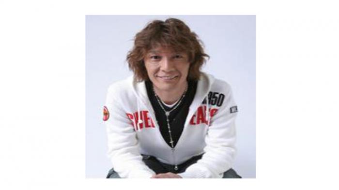 Әйелдерді қамшымен сабау Ол есегімен сиқырға отырды