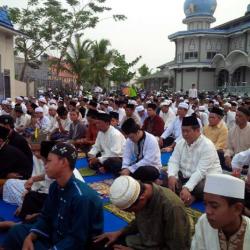 Warga Tanjung Jabung Barat Salat Minta Hujan