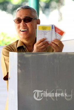 Try Sutrisno: Surat DKP Pemecatan Prabowo Harus Diselesaikan Prosedural