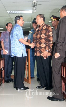 Laskar Pejuang Anti Korupsi Emosi Ada Kelompok Pendukung Boediono