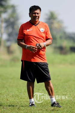 Benny Dolo: Belajar Sepak Bola dari Bintang Dunia