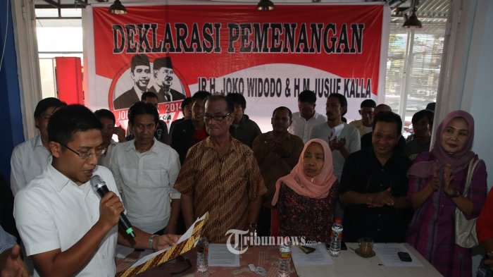 Seknas Jokowi Se-Indonesia Ngumpul, Pulangnya Dibekali 50 Spanduk. 2.000 Stiker dan 50 Kaos