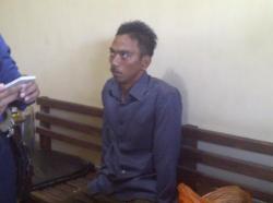 Santri Syaichona Cholil Bangkalan Amankan Pria Tak Dikenal