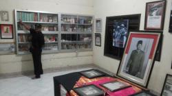 Pameran Soekarno, Ada Foto Bertanda Tangan Sang Proklamator