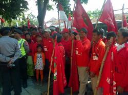 Petani Kelud Kembali Demo Kantor BPN Kabupaten Kediri
