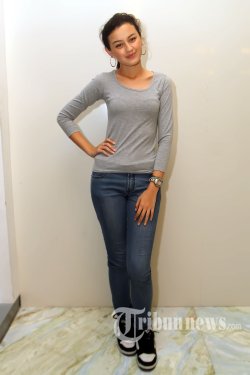 Kimberly Ryder Menikmati Masa Jomblo
