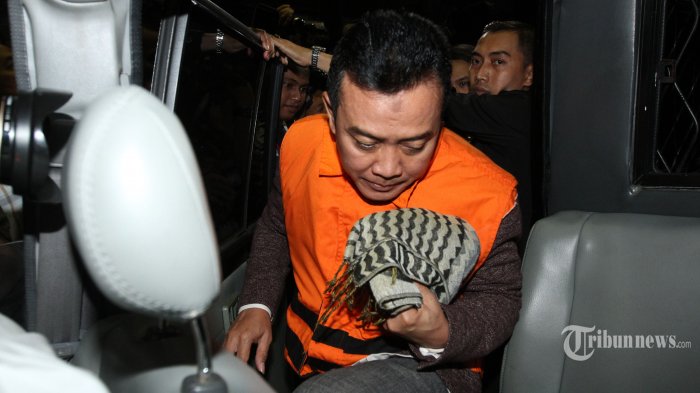 Geledah Rumah Bupati Karawang Penyidik Sita Sejumlah Dokumen