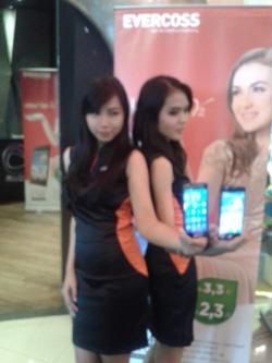 Elevate Y2 Octa-core Pertama dari Evercoss